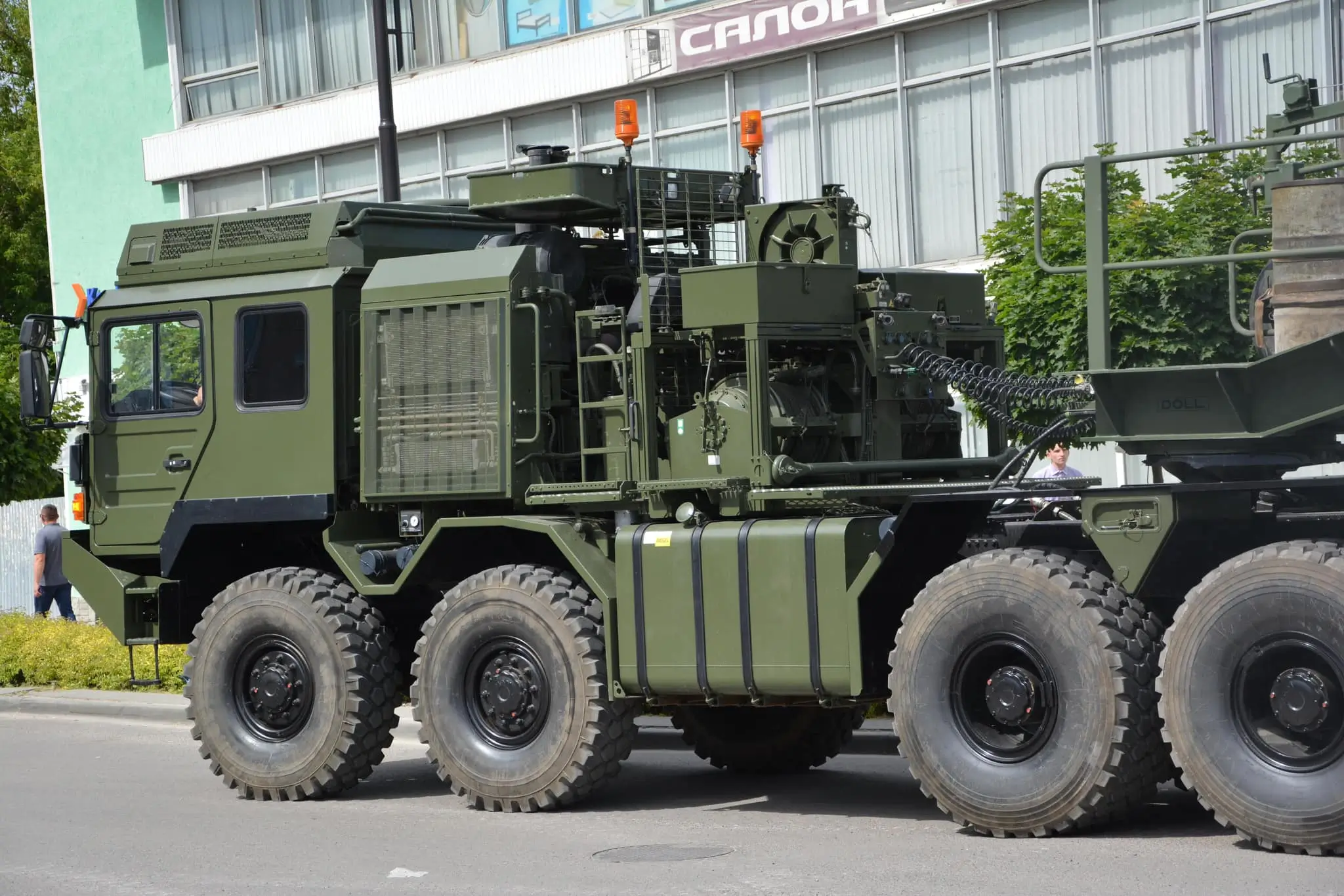 Rare green-coloured HX81