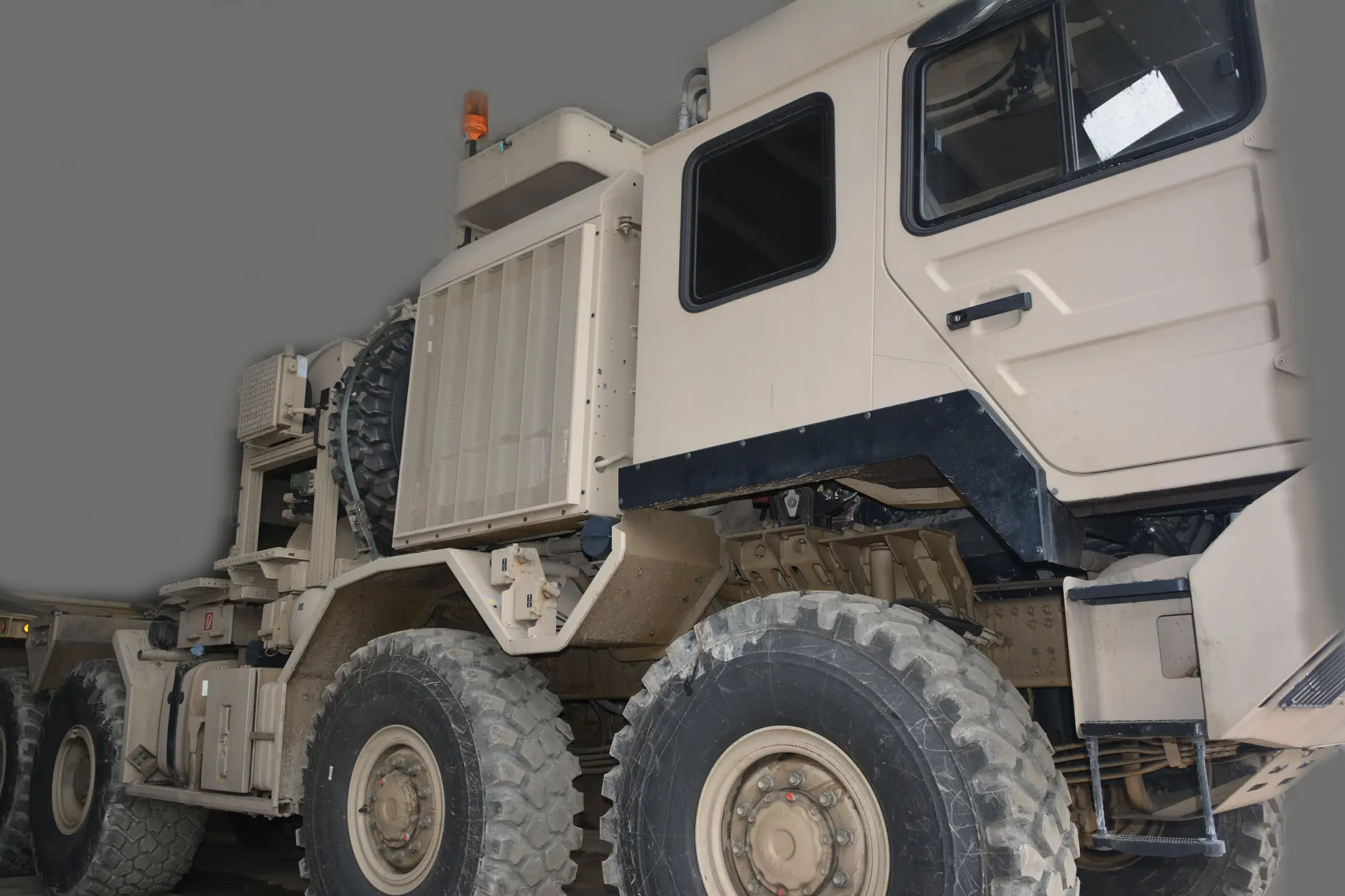 HX81 in service with the 146th Separate Repair and Recovery Regiment