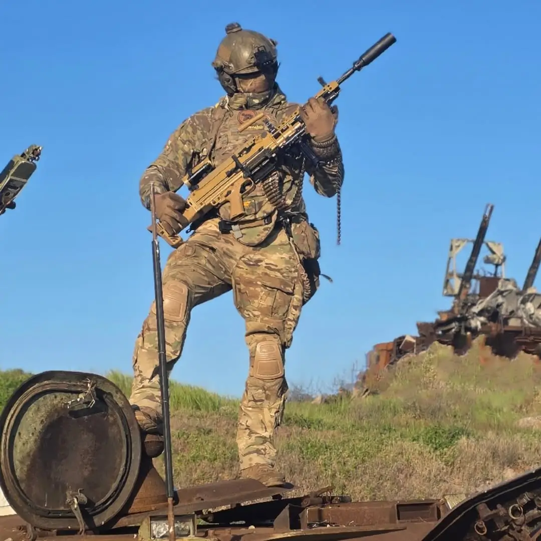 Ukrainian SOF with an MG5