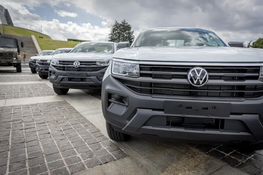Several VW Amaroks during the official handover to the National Guard of Ukraine