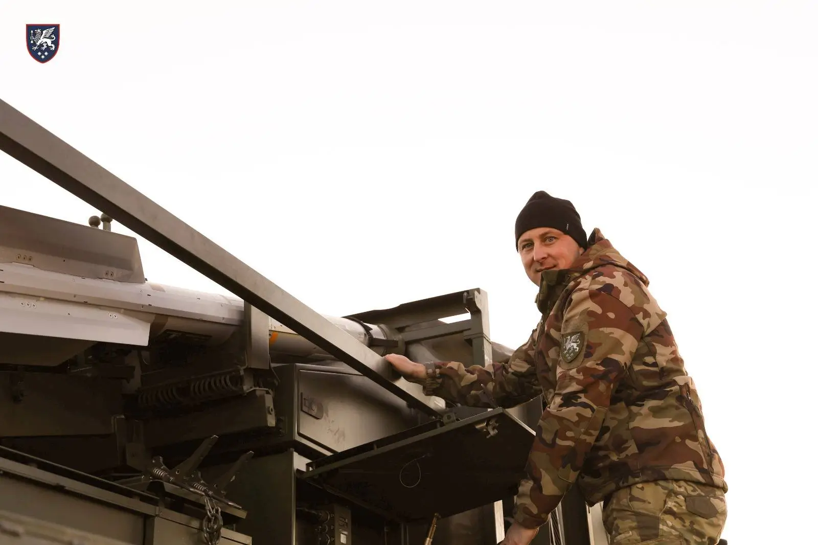 Soldier is working on an IRIS-T SLS launcher