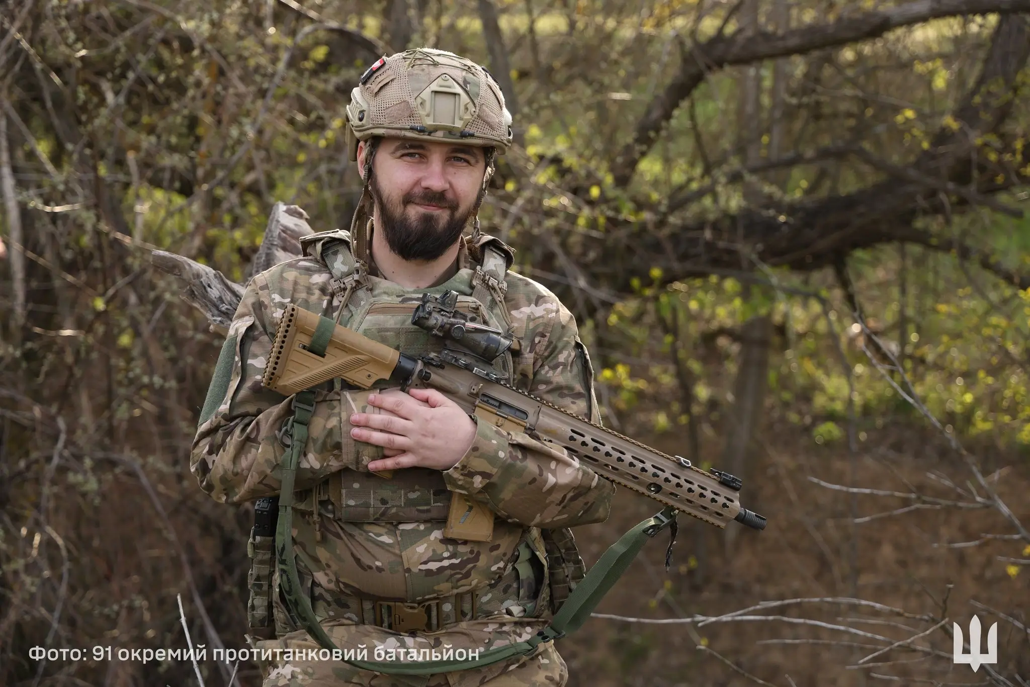 Ukrainian soldier together with his HK416