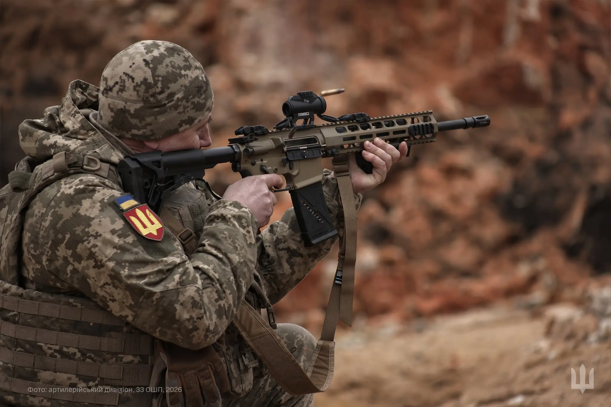 Ukrainian soldier with his MK 556